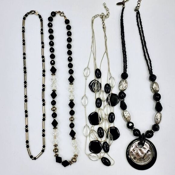 Black & Silvertone Fashion Jewelry Lot Necklace Earring Bracelet Bundle 23 Piece - Picture 4 of 7